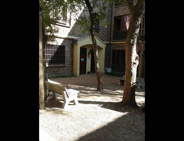 114M² OFFICE TO LET IN BELLVILLE CENTRAL